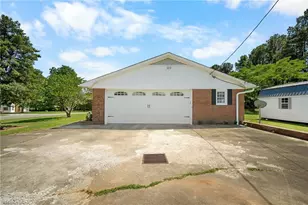 533 Rockway Dr, Lexington, NC 27295 - Photo 10