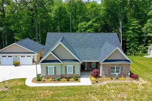 1070 Nauvoo Ridge Dr, Tobaccoville, NC 27050 - Photo 2