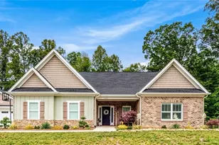 1070 Nauvoo Ridge Dr, Tobaccoville, NC 27050 - Photo 2