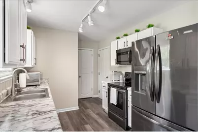 4105 Davis Ridge Court, Greensboro, NC 27405 - Photo 4
