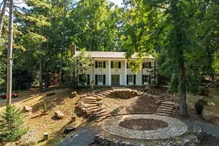 52 Dogwood Acres Dr, Chapel Hill, NC 27516 - Photo 2