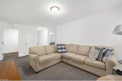 828 Sagemount Street, Jamestown, NC 27282 - Photo 14
