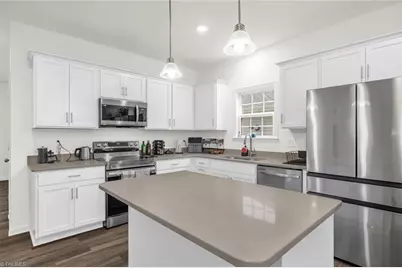 828 Sagemount Street, Jamestown, NC 27282 - Photo 8