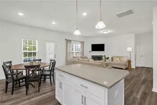 828 Sagemount St, Jamestown, NC 27282 - Photo 10