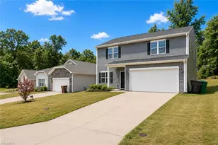 828 Sagemount St, Jamestown, NC 27282 - Photo 2