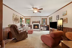 222 Shadowlawn Dr, Jamestown, NC 27282 - Photo 16