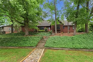 222 Shadowlawn Dr, Jamestown, NC 27282 - Photo 4