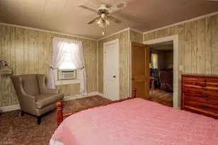 409 Wagstaff St, Thomasville, NC 27360 - Photo 8