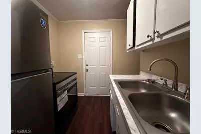 3304 Martin Avenue #D, Greensboro, NC 27405 - Photo 10