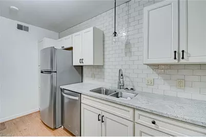 341 Hanover Arms Court #B, Winston-Salem, NC 27104 - Photo 14