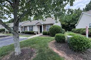 3273 Hyde Pl Cir, Winston-Salem, NC 27103 - Photo 2