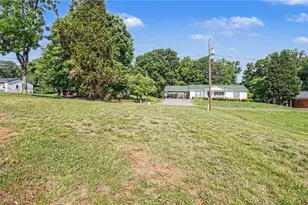 430 2nd Ave, Mayodan, NC 27027 - Photo 26