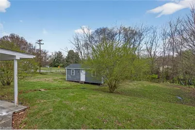 214 N Henry Street, Stoneville, NC 27048 - Photo 32