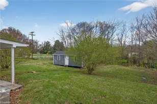 214 N Henry St, Stoneville, NC 27048 - Photo 32