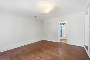 1920 Robinhood Rd, Winston-Salem, NC 27104 - Photo 20