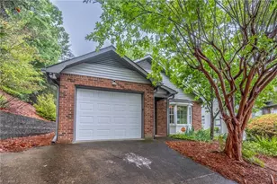 1029 Ridge Cove Ct, Winston-Salem, NC 27104 - Photo 2