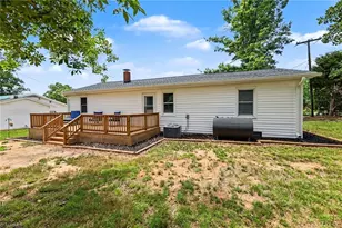 2724 Union Cross Church Rd, Yadkinville, NC 27055 - Photo 28