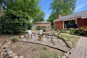 5 Leawood Ct, Greensboro, NC 27410 - Photo 28