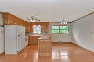 201 Oakwoods Ln, Wilkesboro, NC 28697 - Photo 10