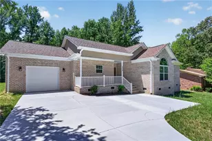 4218 Farlow Dr, Greensboro, NC 27406 - Photo 6