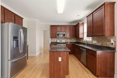 284 Ironwood Drive, Thomasville, NC 27360 - Photo 6