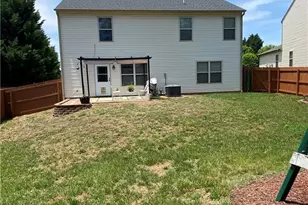 4556 Westhill Pl, Kernersville, NC 27284 - Photo 2