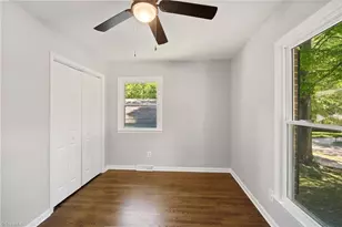 307 Foxcroft Dr, Winston-Salem, NC 27103 - Photo 16