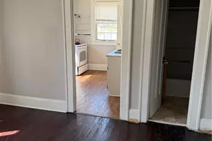 202 W Holt St, Burlington, NC 27217 - Photo 10