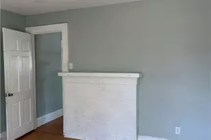 202 W Holt St, Burlington, NC 27217 - Photo 12
