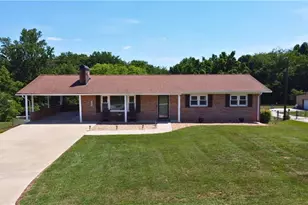 1458 Cartpath Rd, North Wilkesboro, NC 28659 - Photo 2