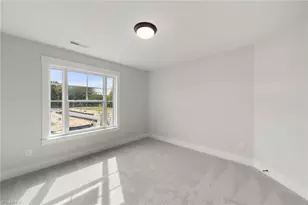 1101 Kilby Rd, Greensboro, NC 27405 - Photo 32