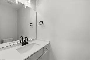1101 Kilby Rd, Greensboro, NC 27405 - Photo 20