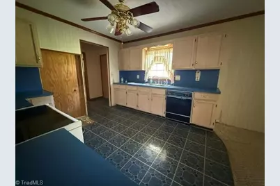 304 Northside Drive, Lexington, NC 27295 - Photo 8