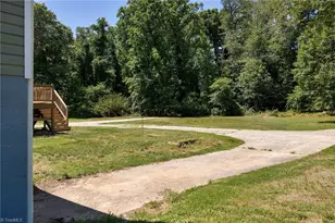 1625 US Hwy 601, Yadkinville, NC 27055 - Photo 26