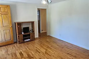 226 E Elm St, Mount Airy, NC 27030 - Photo 12