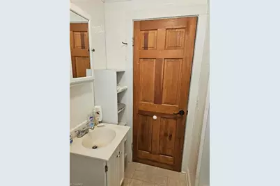226 E Elm Street, Mount Airy, NC 27030 - Photo 8