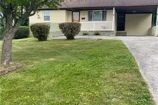 226 E Elm St, Mount Airy, NC 27030 - Photo 2