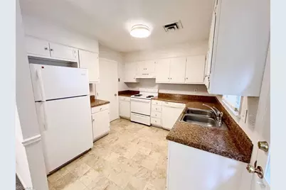 1103 W Bessemer Avenue #B, Greensboro, NC 27408 - Photo 6