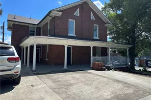 226 Main St, Elkin, NC 28621 - Photo 2