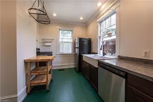 226 Main St, Elkin, NC 28621 - Photo 10