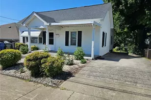 436 Granite St, Mount Airy, NC 27030 - Photo 2