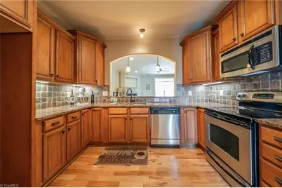 5209 Sunny Brook Court, Clemmons, NC 27012 - Photo 4