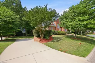 105 Creekstone Ct, Winston-Salem, NC 27104 - Photo 2