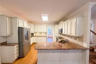 3800 Crosstimbers Dr, Greensboro, NC 27410 - Photo 10
