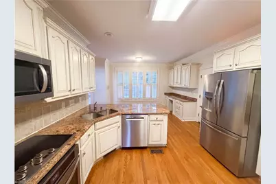 3800 Crosstimbers Drive, Greensboro, NC 27410 - Photo 2