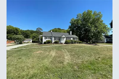 305 Laurel Hill Drive, Burlington, NC 27215 - Photo 2