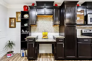 8009 Hill-N-Dale Dr, Kernersville, NC 27284 - Photo 12