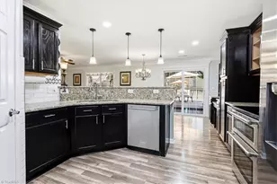 8009 Hill-N-Dale Dr, Kernersville, NC 27284 - Photo 14