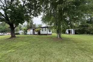 110 Beck Ln, Pilot Mountain, NC 27041 - Photo 2