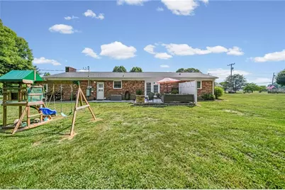 2303 Old Highway 21, State Road, NC 28676 - Photo 6